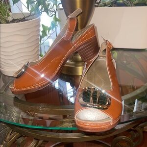 Elegant Brown Women's Heels